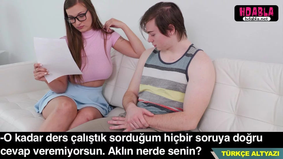 Dikkat çekici bir karısı olan mütevazı bir kardeşim